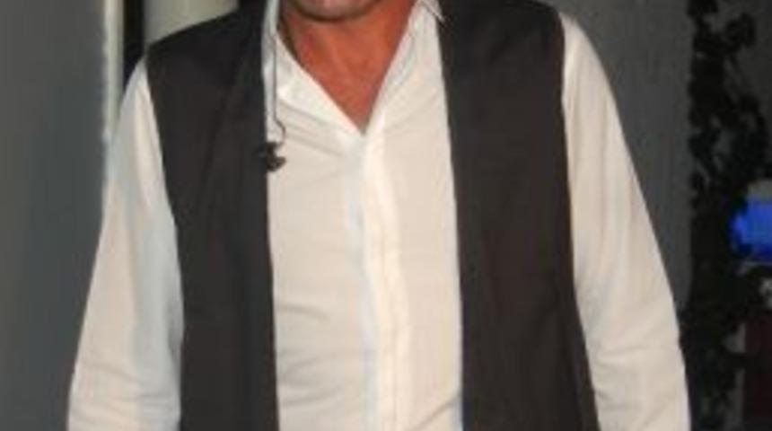 Ünlü Sanatçı Hakan Altun Konser Verdi