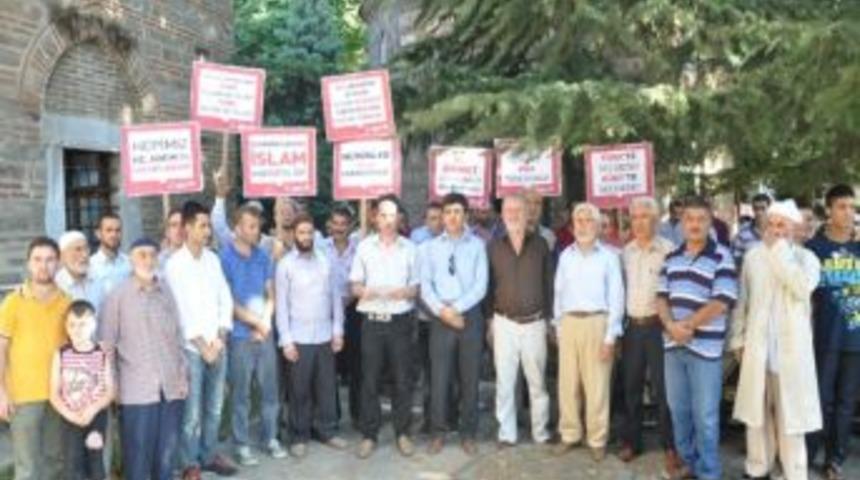 Şehitler İ&ccedil;in Gıyabi Cenaze Namazı