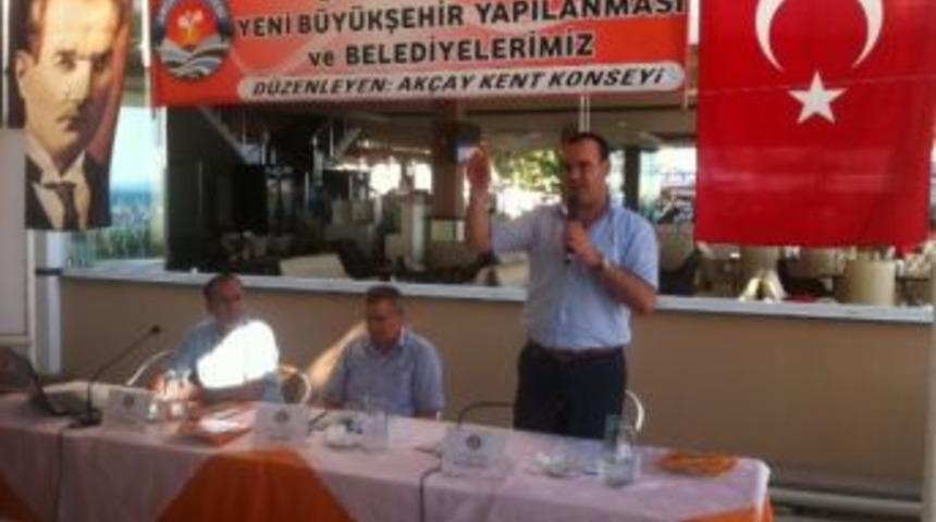 Milletvekili K&ouml;pr&uuml;l&uuml; Balıkesir&rsquo;de Panele Katıldı