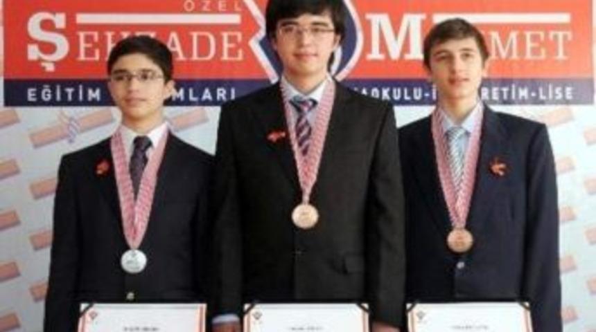 Şehzade Mehmet Eğitim Kurumları Sbs'de Manisa Birincisi Oldu