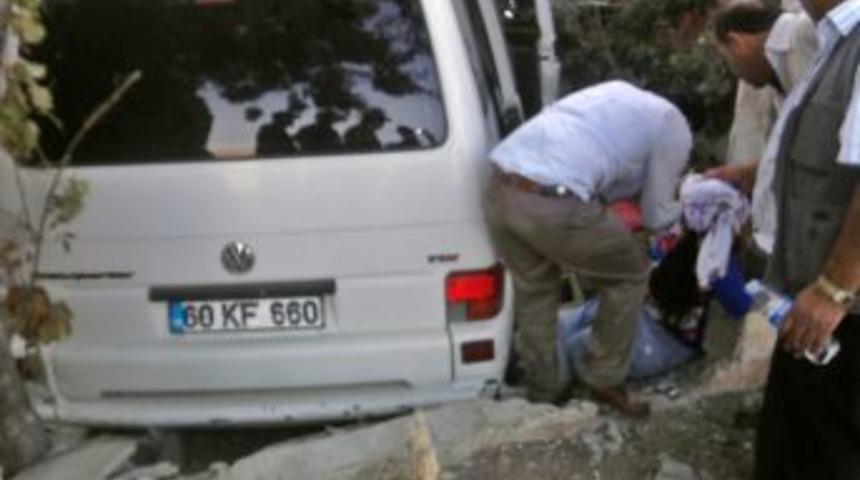 &Ccedil;orum'da Trafik Kazası: 13 Yaralı