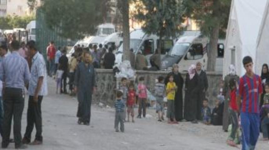 T&uuml;rkiye&rsquo;ye Sığınan 2 Bin 38 Suriyeli Kamplara G&ouml;nderildi