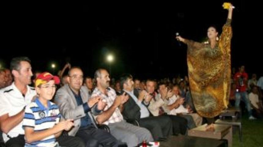 Ankaralı Ayşe Coşturdu