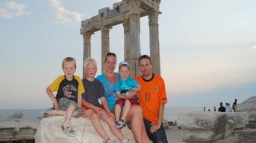 İskandinav Turistler Aileleriyle Birlikte Tatil Yapmayı Tercih Ediyor