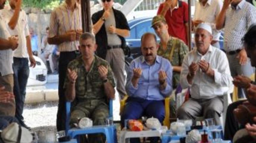 Vali Aydın'dan Kazada &Ouml;lenlerin Ailelerine Ziyaret