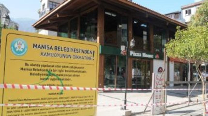 Kafe Corner Yıkılıyor