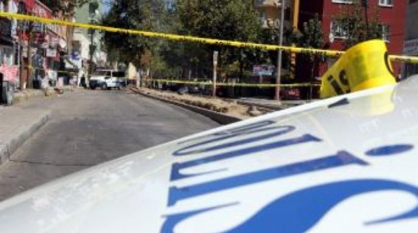 Bursa'da Ref&uuml;je Bırakılan Bavul, Polisi Alarma Ge&ccedil;irdi