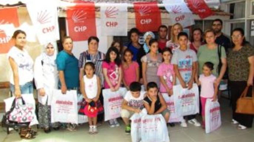 Hayırsever İş Adamından 20 &Ouml;ğrenciye Kırtasiye Yardımı