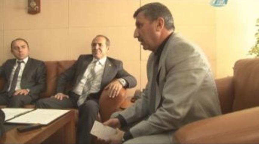 Vali Şerif Yılmaz Kayseri İ&ccedil;in İlk &lsquo;hayırlı&rsquo; İmzasını Attı