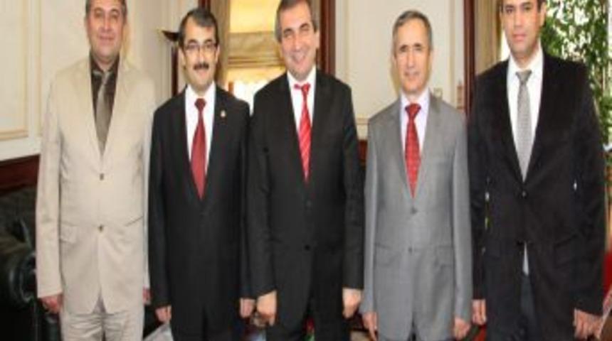 Rekt&ouml;r U&ccedil;ar&rsquo;dan Vali Yazıcı&rsquo;ya Hayırlı Olsun Ziyareti