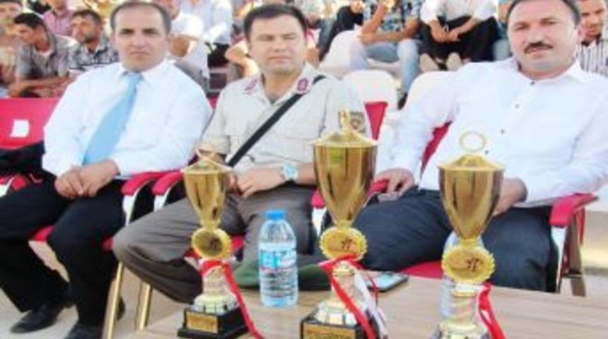 Karahacip&rsquo;te Futbol Turnuvası