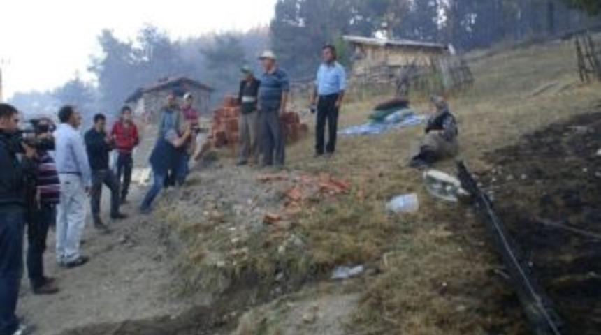 Vali Kenan &Ccedil;ift&ccedil;i Yangın Mağdurlarına Ge&ccedil;miş Olsun Dileklerini İletti