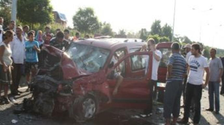 Terme&rsquo;de Feci Kaza: 3 &Ouml;l&uuml;, 3 Yaralı