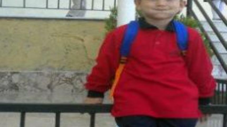 Parkta Oynayan &Ccedil;ocuk Maganda Kurşununa Kurban Gitti