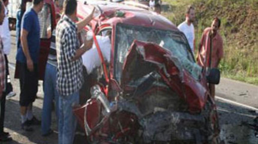 Şerit ihlali 3 can aldı