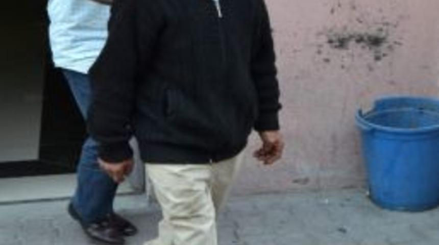 Deneme Atışında 2 Kişiyi Yaraladı