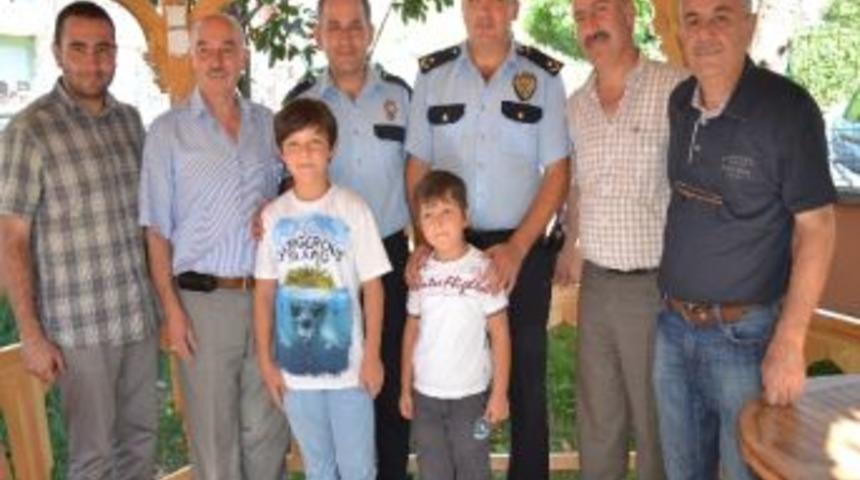 Alaplı&rsquo;da Tayini &Ccedil;ıkan Polis Memuru G&uuml;&ccedil;taş&rsquo;a Plaket Verildi