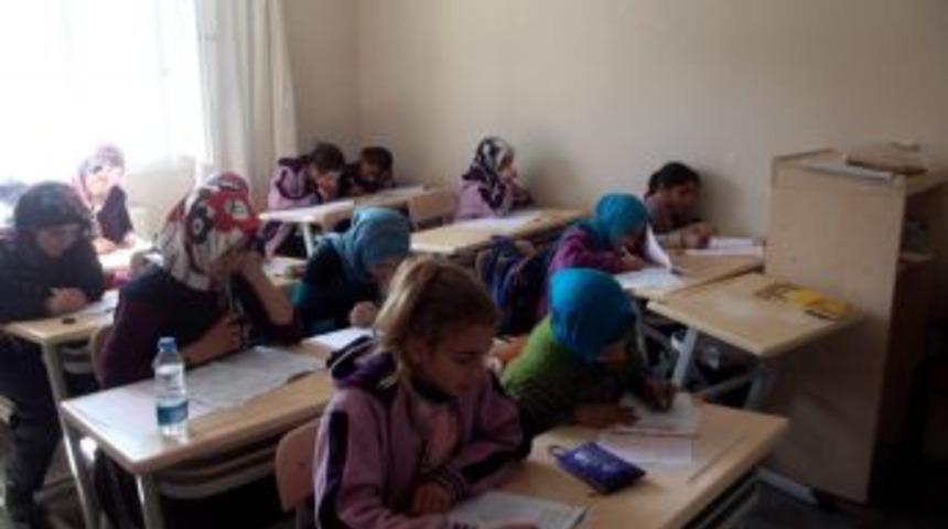 Okuma Salonları Yaz Tatillerinde De Hizmet Veriyor