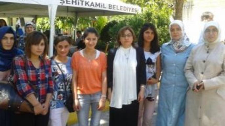 Van Sevgi Evleri &Ccedil;ocuklarından Bakan Şahin&rsquo;e Taziye Ziyareti