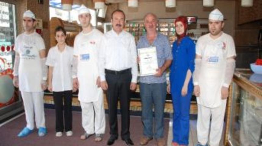 &Ouml;rnek İşyerleri &Ouml;d&uuml;llendiriliyor