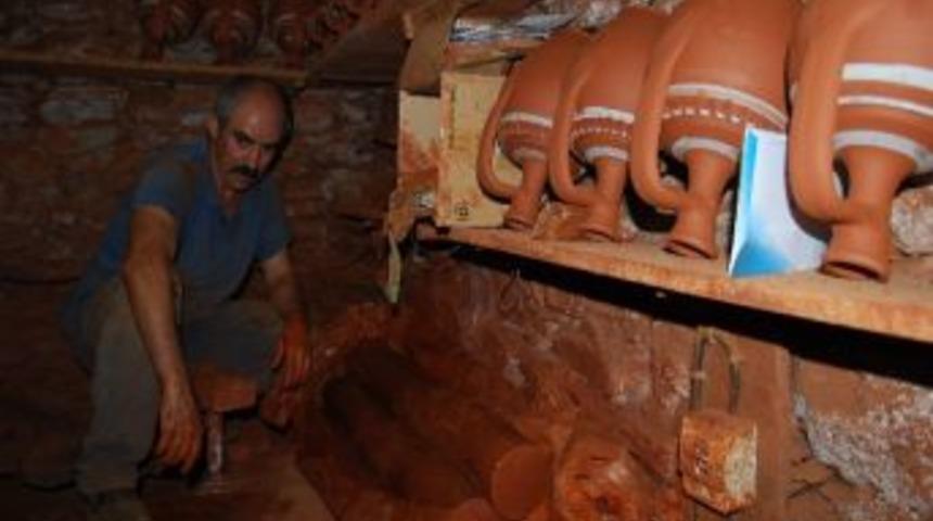 Toprağa Şekil Veren Karacasulu Seramik Ustaları İlgiden Memnun