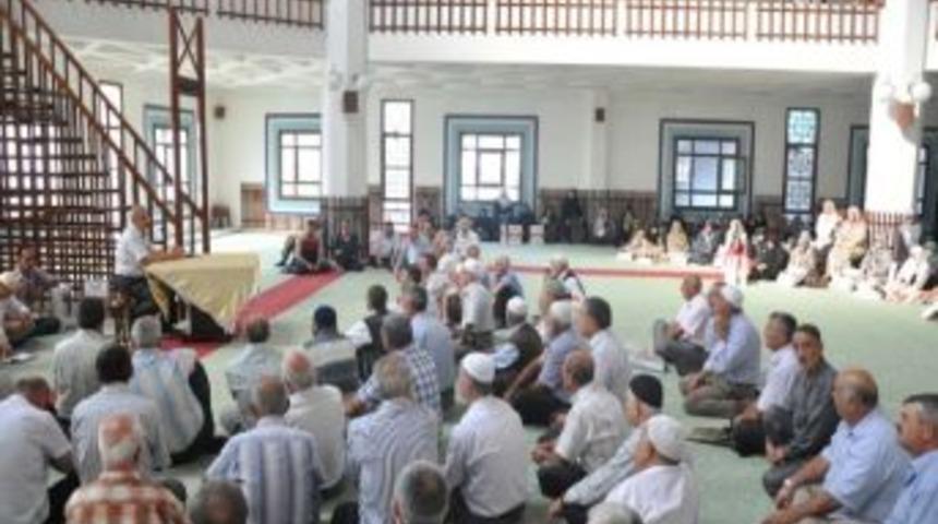 Hacı Adaylarına Seminer