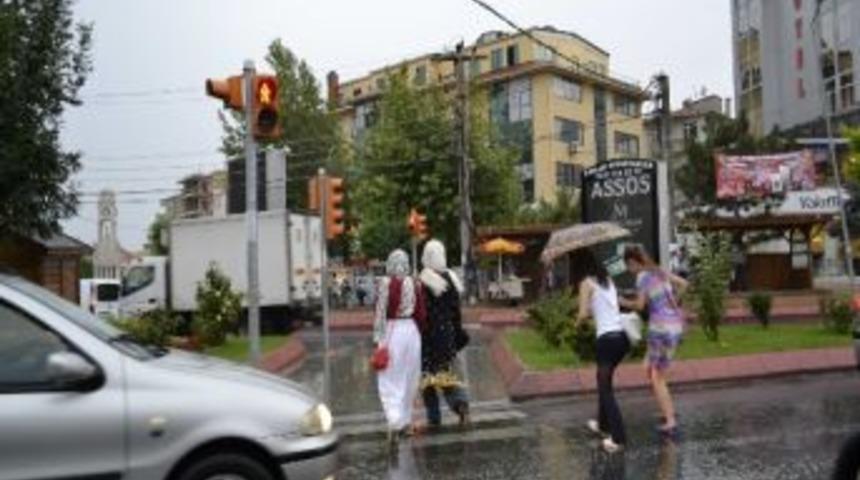 Yaz Ortasında Kış Yağmuru