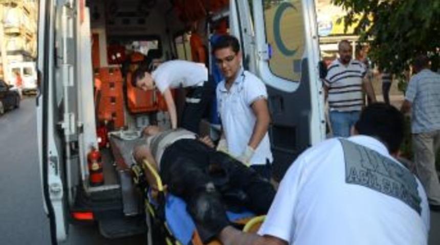 Kaldırım &Uuml;zerindeki Şahsa Polis M&uuml;dahale Etti