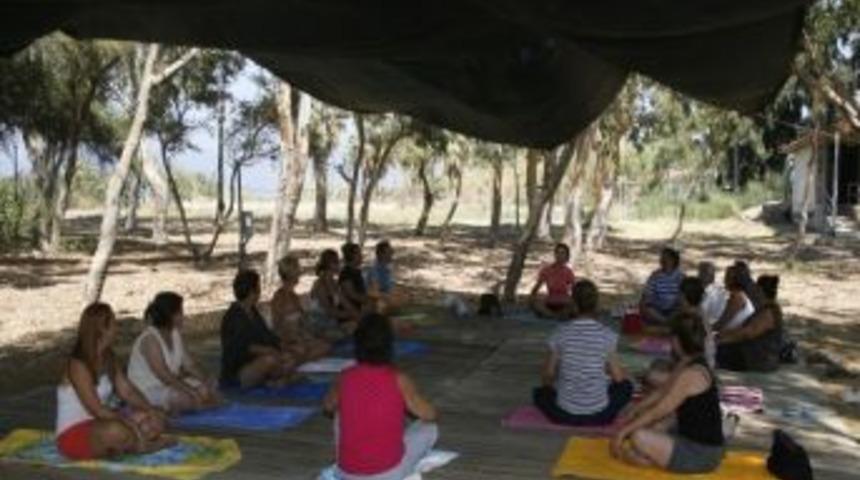 Sel&ccedil;uklu Kadınlar Kampta