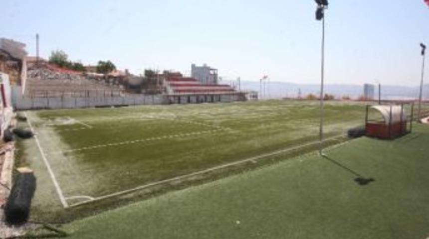 Şehit &Uuml;mit Boz Spor Tesisleri'nin Trib&uuml;n Kapasitesi Artıyor