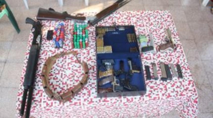 İskenderun'da Silah Operasyonu