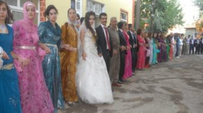 Gazeteci &Ccedil;apraz'ın Mutlu G&uuml;n&uuml;