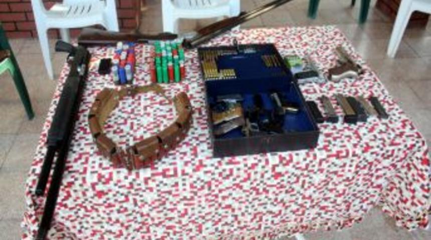 İskenderun Emniyetinden Ruhsatsız Silah Operasyonu