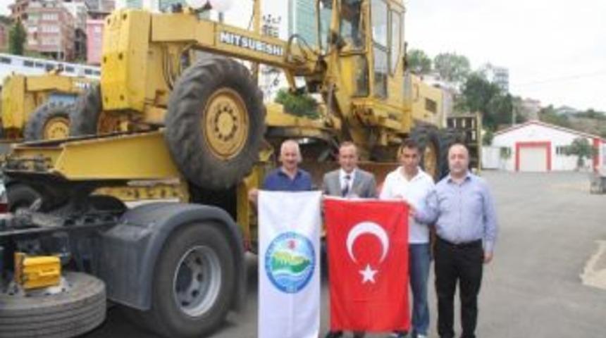 Trabzon’dan Acaristan’a 2 Adet Grayder Yardımı