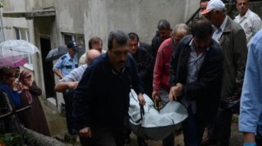 TCDD G&ouml;revlisi, Evinin Balkonunda &Ouml;l&uuml; Bulundu
