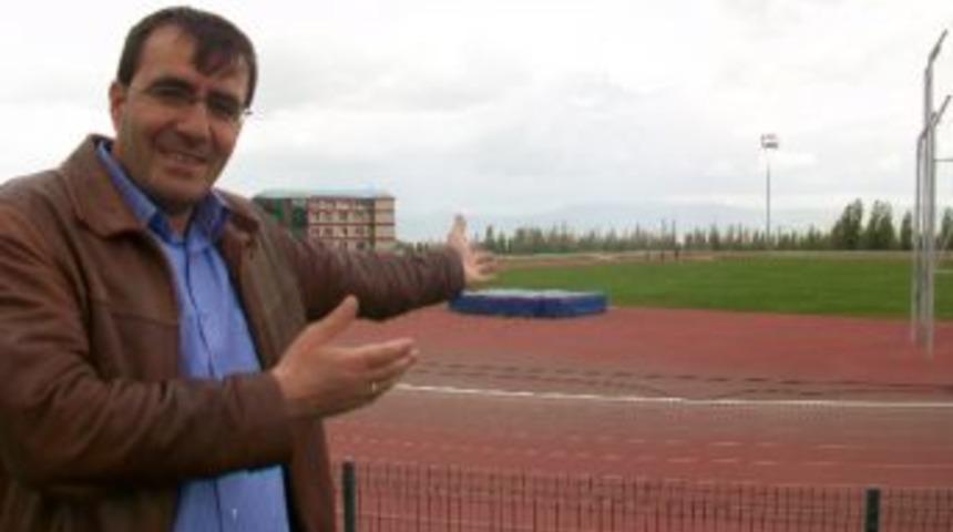 &Ccedil;im Sahalar Spor Kul&uuml;plerini Rahatlattı