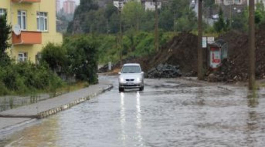 Kdz.ereğli&rsquo;de Yağmur Hayatı Olumsuz Etkiledi