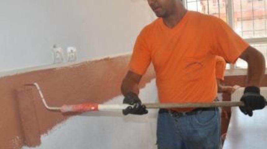 Turgutlu Belediyesi Okul Tadilatlarına Devam Ediyor