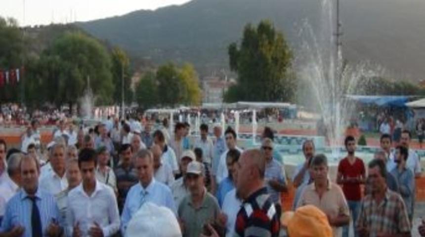 Panayır Coşkusu Depremi Unutturdu