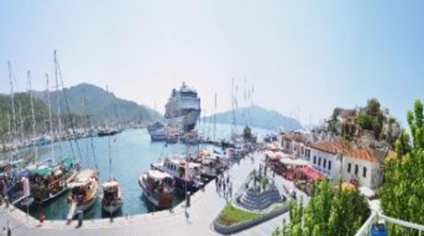 Eyl&uuml;l&rsquo;de Denizden 15 Bin Turist Geliyor