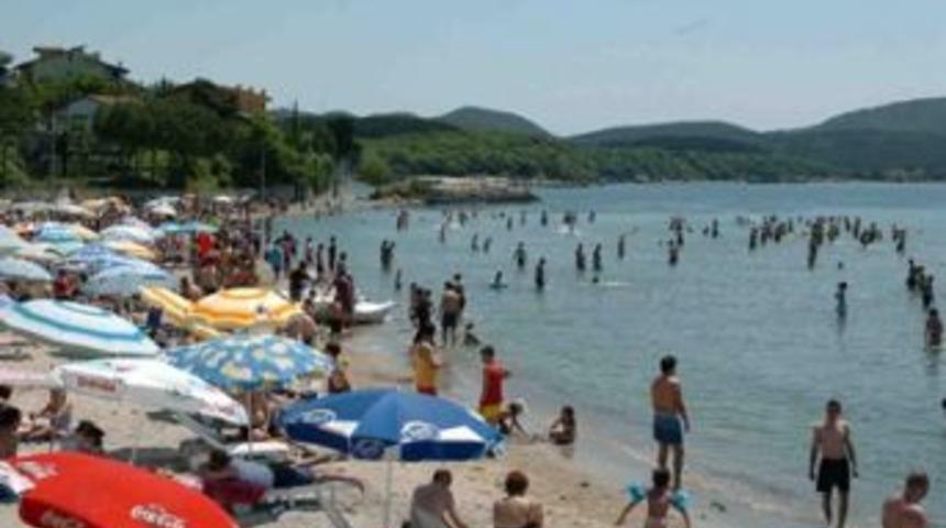 Sahiller temizlendi plajlar doldu taştı