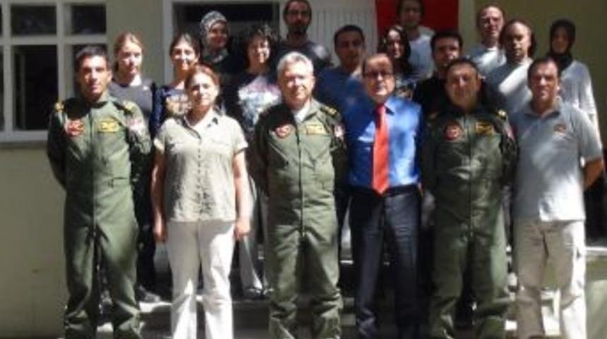 Thk Eğitim Kurslarını S&uuml;rd&uuml;r&uuml;yor