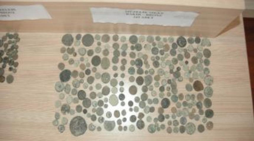 Tarihi Eserleri Satamadan Yakalandılar