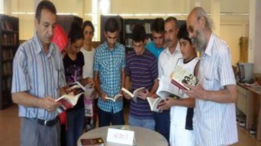 Halk K&uuml;t&uuml;phanesinde Sergi