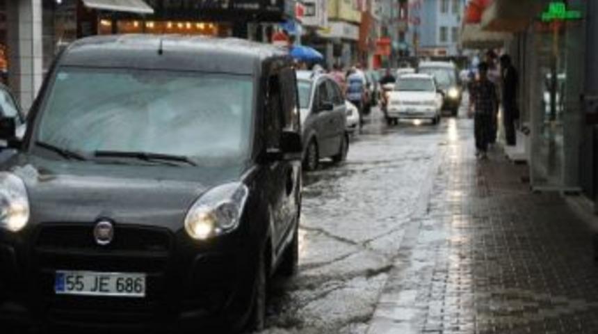 Bafra'da Sağanak Yağış