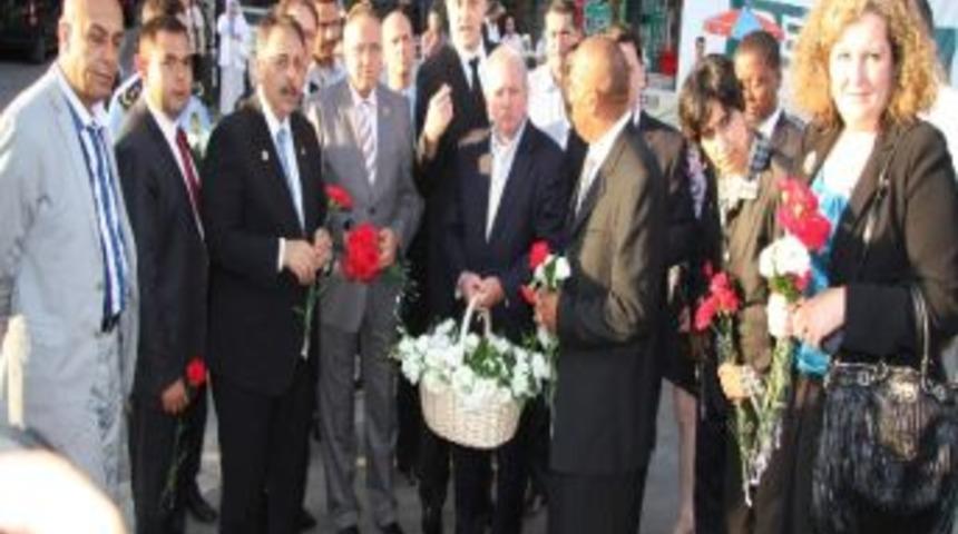 ‘kardeş’lerinin Yasını Tuttular