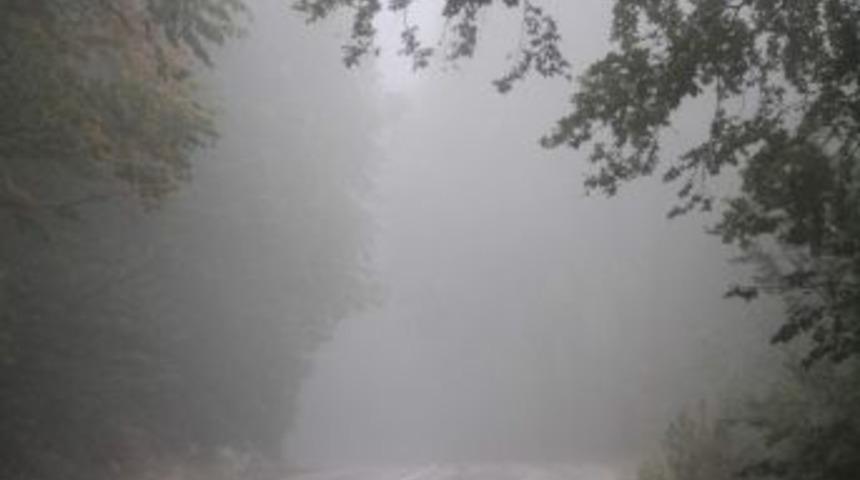 Uludağ&rsquo;da Sis S&uuml;r&uuml;c&uuml;lere Zor Anlar Yaşattı