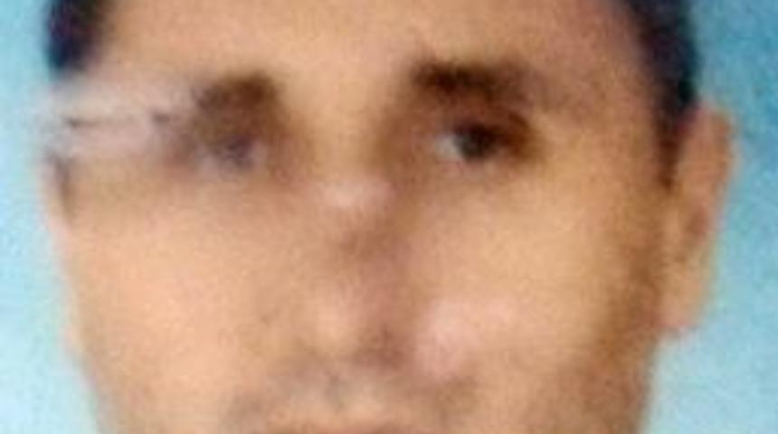 Otomobiliyle Kanala U&ccedil;tu