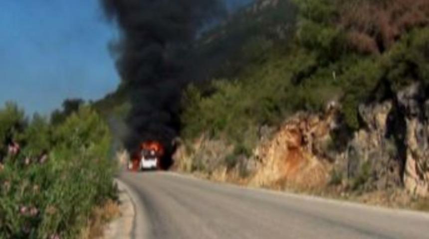 Hareket Halindeki Minib&uuml;s Alev Aldı