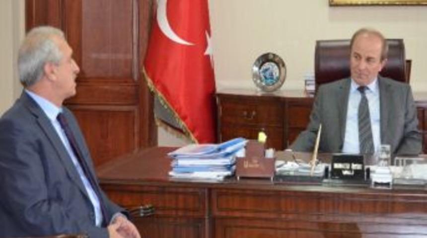 Vali &Ouml;zt&uuml;rk&rsquo;e &lsquo;10 Numara&rsquo; Şikayet